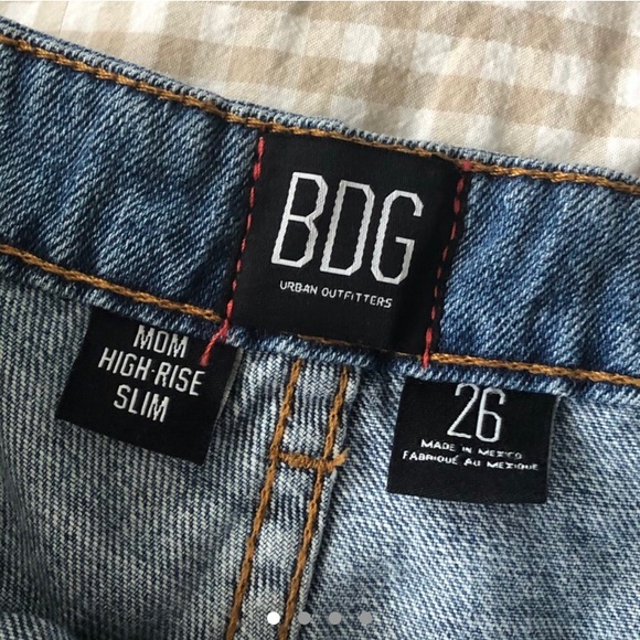 URBAN OUTFITTERS BDG MOM JEANS women’s size 26 - Picture 1 of 4